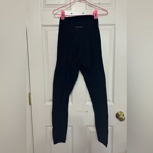 Paragon Black Crossover Leggings